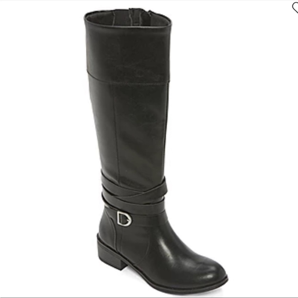 St.John’s. Bay Women heel boots